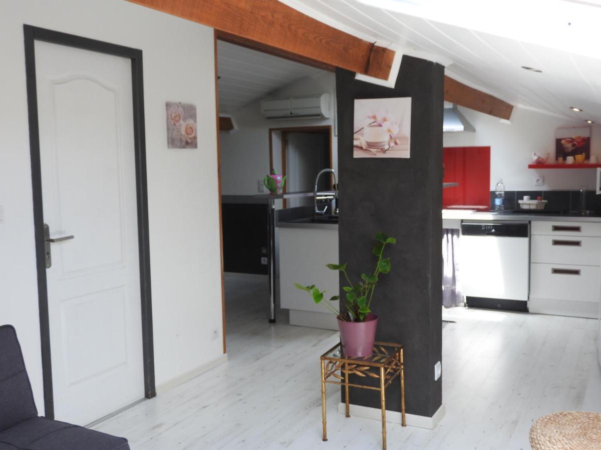 Appartement Mansarde Et Climatise 50 M2 Pompignan  Экстерьер фото