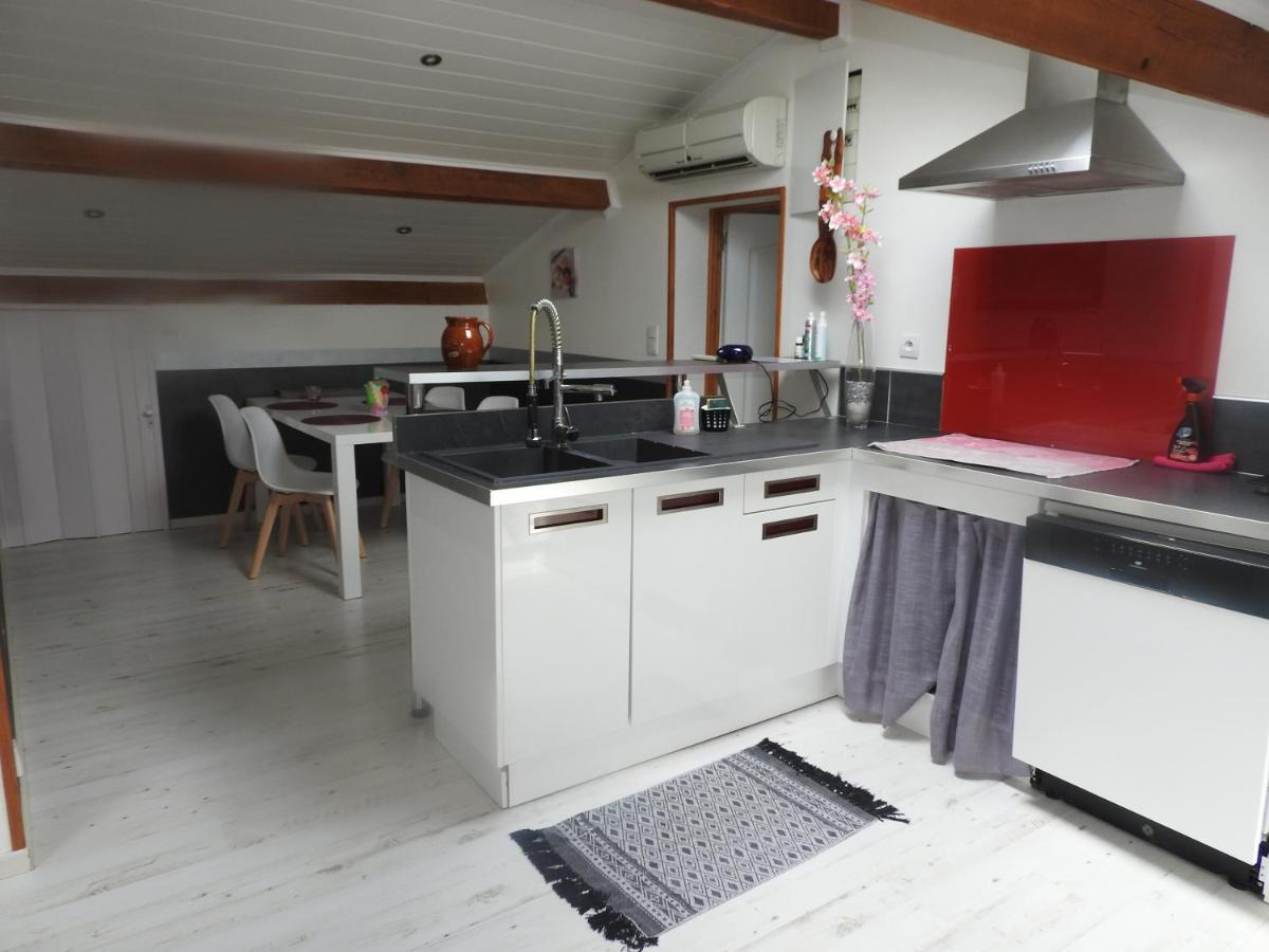 Appartement Mansarde Et Climatise 50 M2 Pompignan  Экстерьер фото