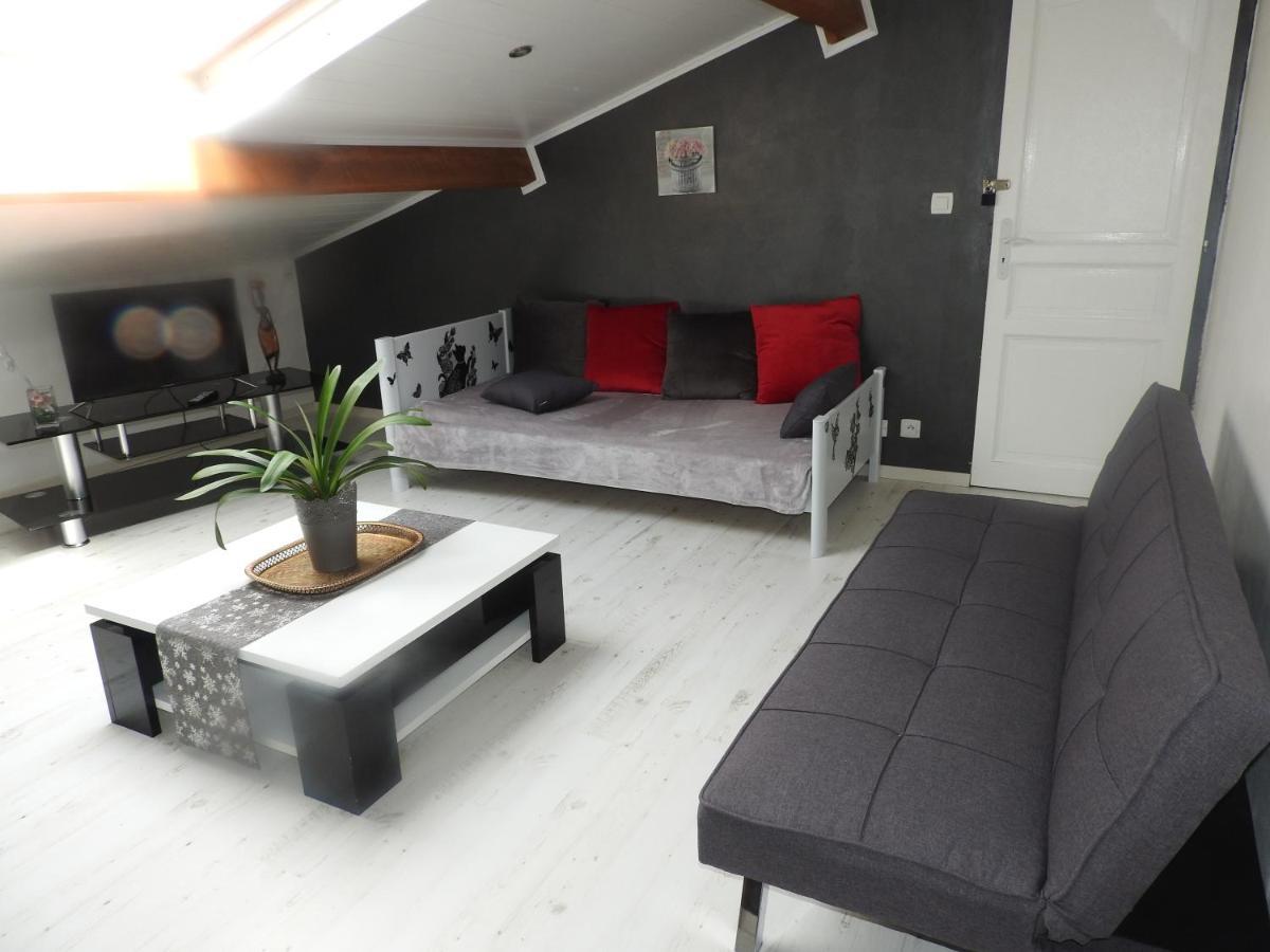 Appartement Mansarde Et Climatise 50 M2 Pompignan  Экстерьер фото