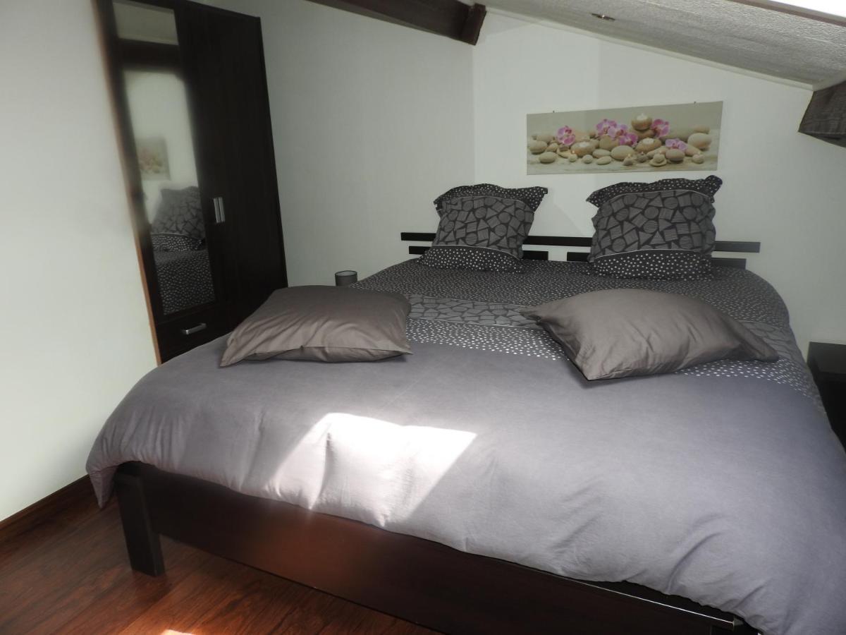Appartement Mansarde Et Climatise 50 M2 Pompignan  Экстерьер фото