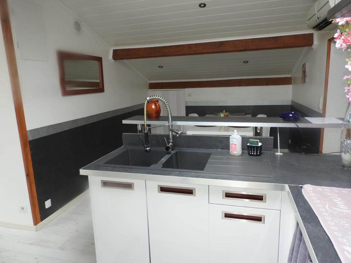 Appartement Mansarde Et Climatise 50 M2 Pompignan  Экстерьер фото