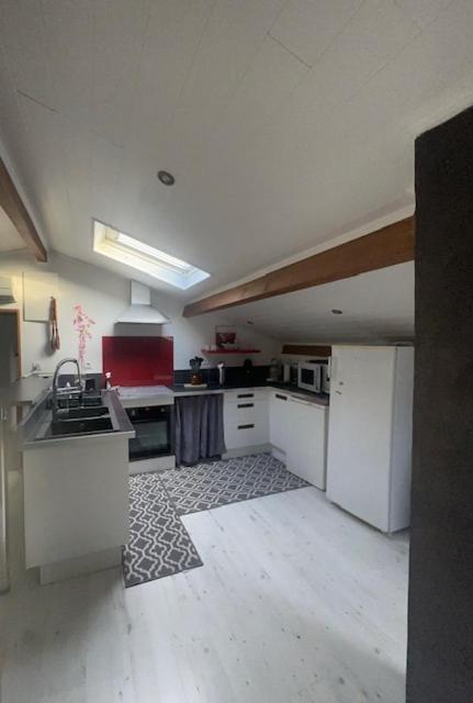 Appartement Mansarde Et Climatise 50 M2 Pompignan  Экстерьер фото